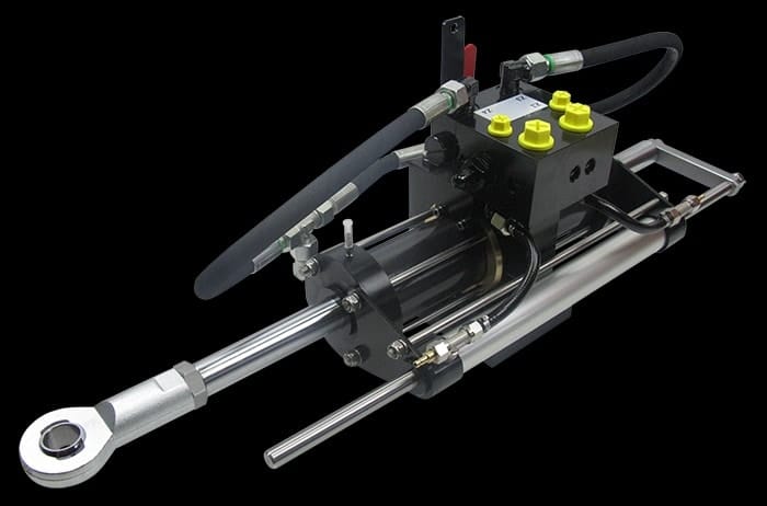 Yacht power assist hydraulic steering system