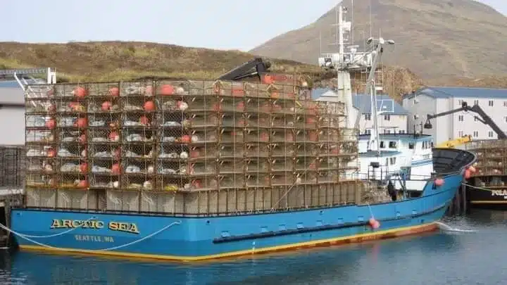 alaska crab fishing boat acrtic sea